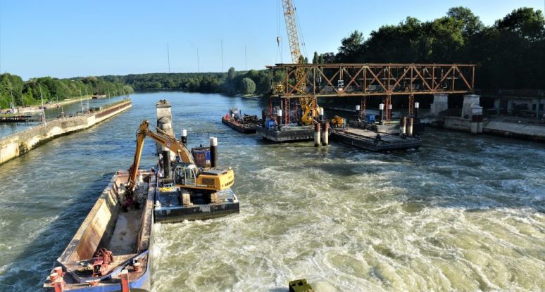 Drone shot modular container pontoon