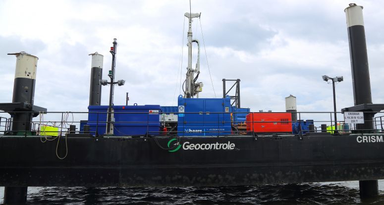 Jackup selfelevating platform brazil