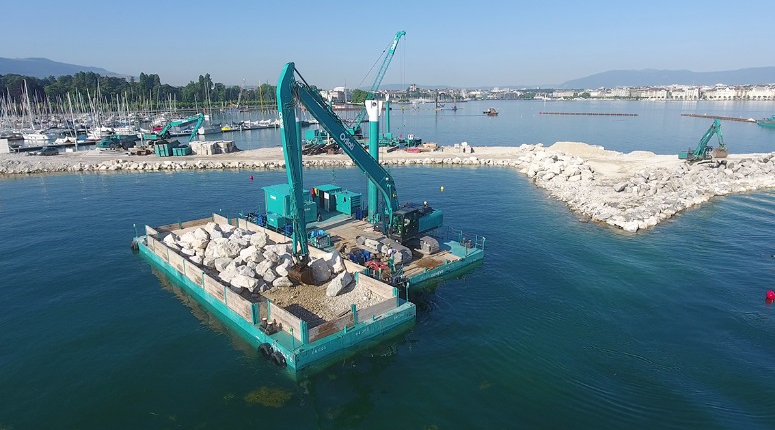 shuttle pontoon and dredging pontoon