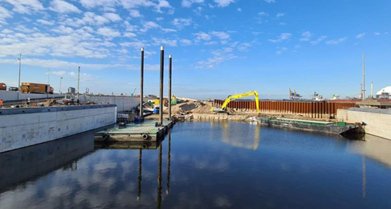 modular container pontoon Baars zeesluis IJmuiden