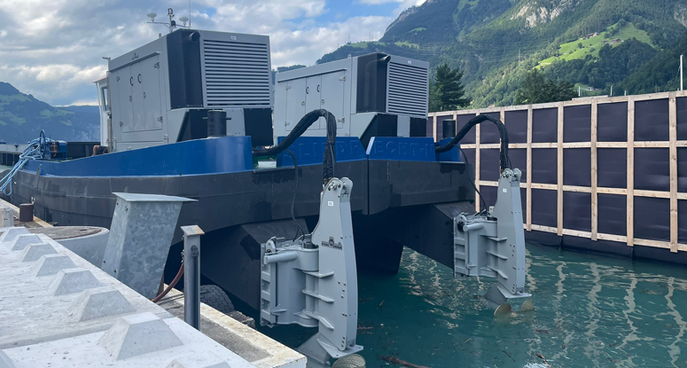 Split hopper barge dismountable Baars