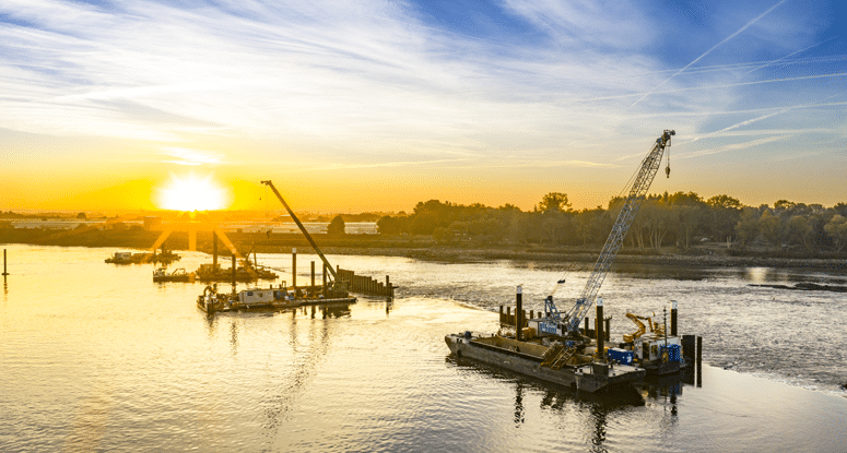 Love to work in the marine construction (2) Marine construction Baars Sliedrecht