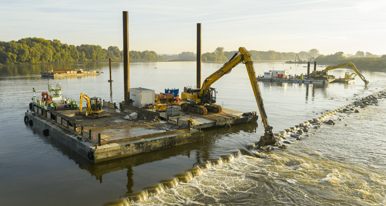 Split hopper barges Baars Duis France (10) blog modular pontoons Baars